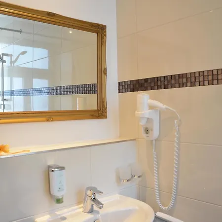 Am Mirabellplatz Hotel 4*